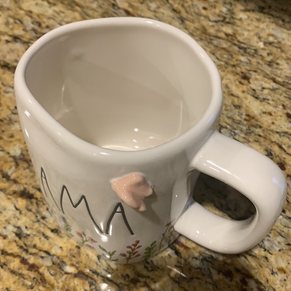 NWT Rae Dunn MAMA mug - Picture 3 of 5